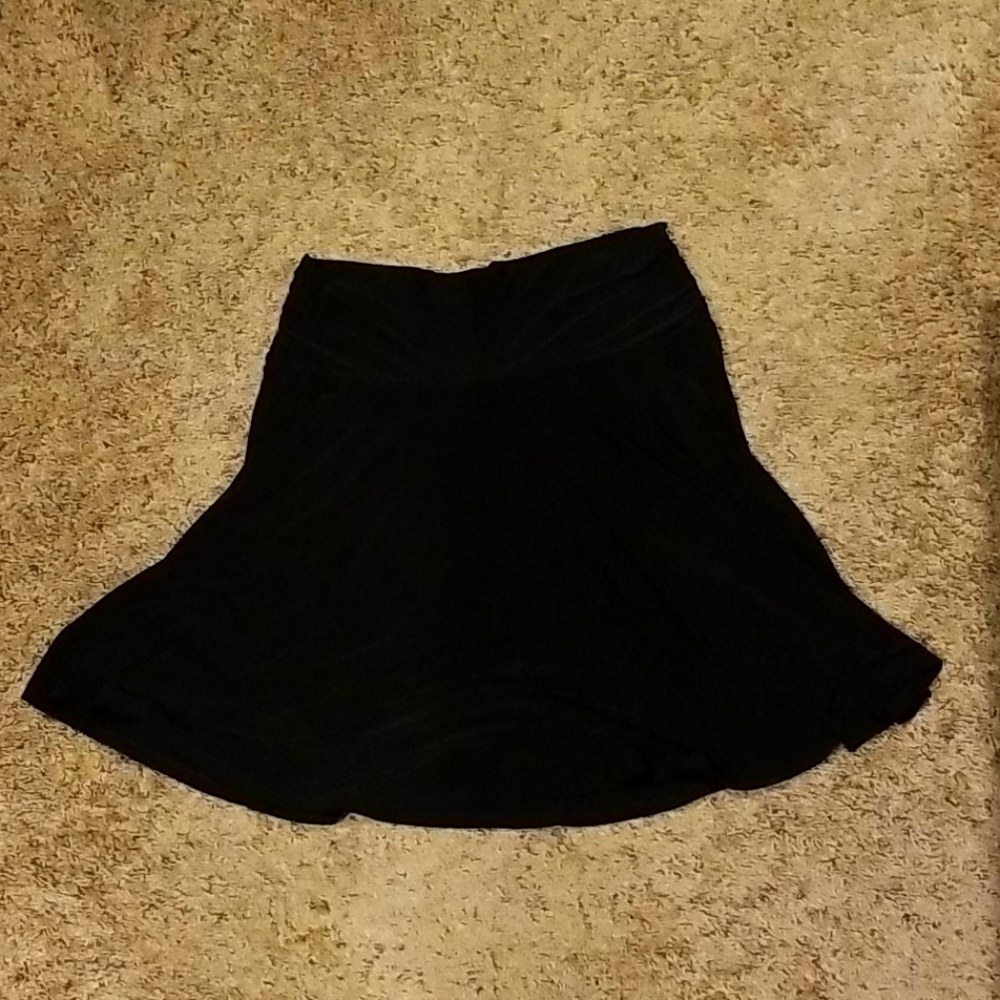 Maurices black skirt sz Large